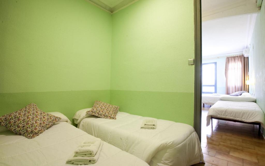Hostal Agua Alegre Barcelona Room photo