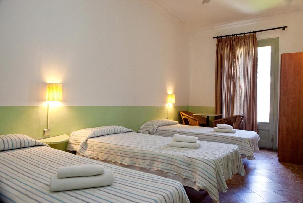 Hostal Agua Alegre Barcelona Room photo