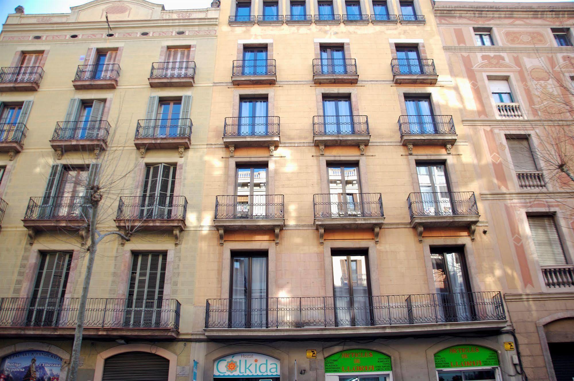 Hostal Agua Alegre Barcelona Exterior photo