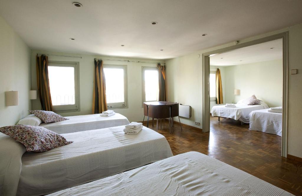 Hostal Agua Alegre Barcelona Room photo