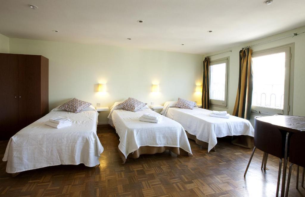 Hostal Agua Alegre Barcelona Room photo