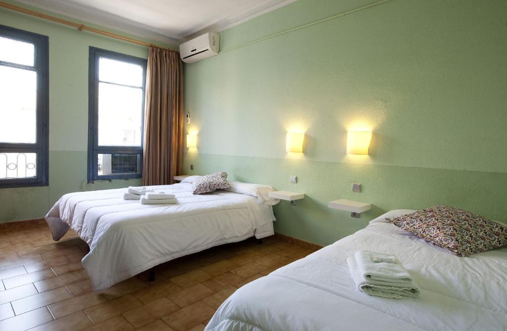 Hostal Agua Alegre Barcelona Room photo